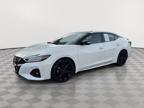Used 2023 Nissan Maxima SR w/ Sport Mat Group FWD image 1