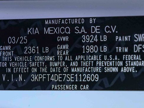 Certified 2025 Kia K4 FWD image 28