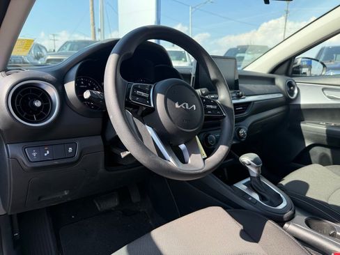 Used 2024 Kia Forte LXS w/ LXS Technology Package image 10