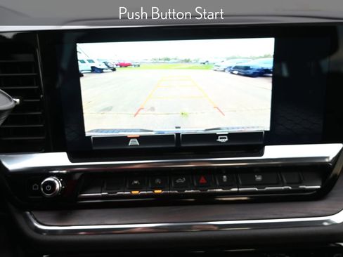 Used 2024 GMC Sierra 1500 SLT image 16