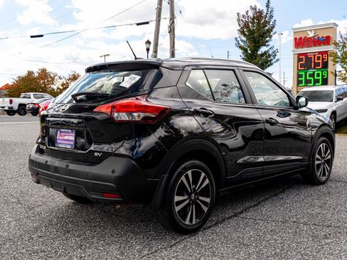 Used 2020 Nissan Kicks SV image 6