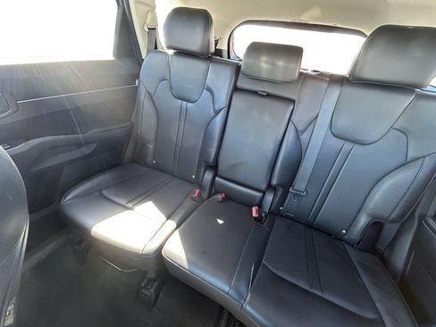 Used 2024 Kia Sorento S FWD image 4