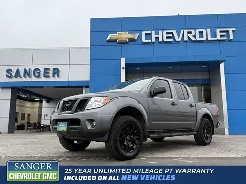 Used 2020 Nissan Frontier SV w/ Midnight Edition Floor Mats image 1