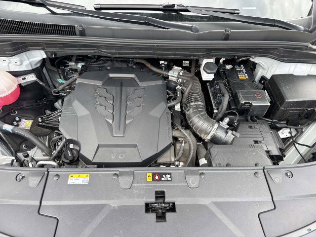 Used 2025 Kia Carnival SX FWD image 10