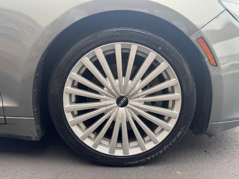 Used 2017 Lincoln MKZ Reserve image 5