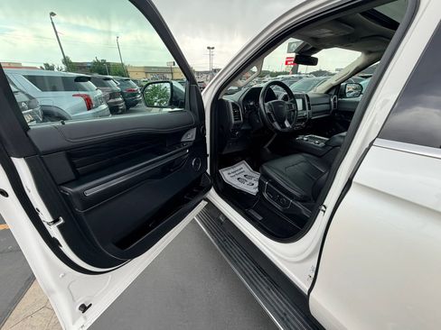 Used 2019 Ford Expedition Platinum AWD/4WD image 10
