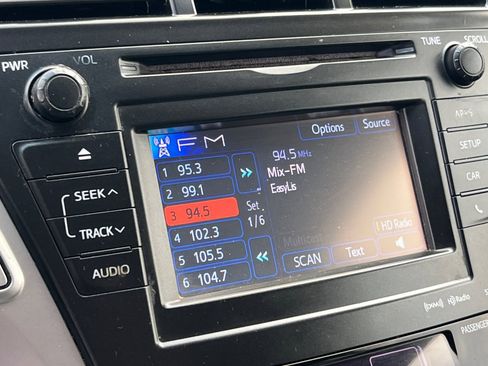 Used 2012 Toyota Prius V Three image 17