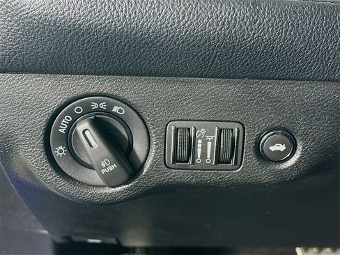 Used 2018 Dodge Challenger R/T Scat Pack w/ Leather Interior Group image 21