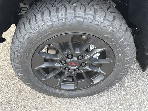 New 2026 Toyota Tundra Platinum w/ TRD Off-Road Package image 21