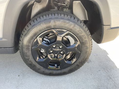 Used 2023 Jeep Compass Trailhawk w/ Sun and Sound Group AWD/4WD image 22