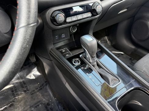 Used 2023 Nissan Kicks SR FWD image 18