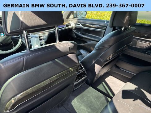 Used 2019 BMW 750i w/ Executive Package image 40