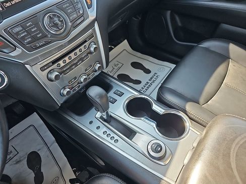 Used 2019 Nissan Pathfinder SL w/ SL Premium Package image 30