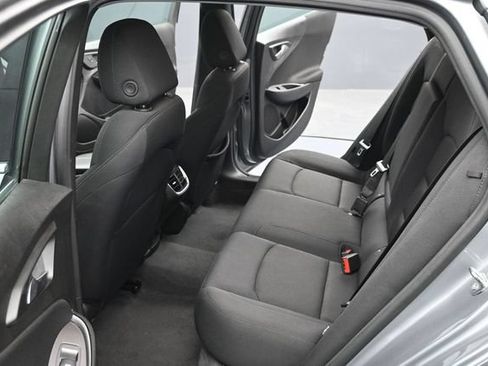 Used 2024 Chevrolet Malibu LT FWD image 9