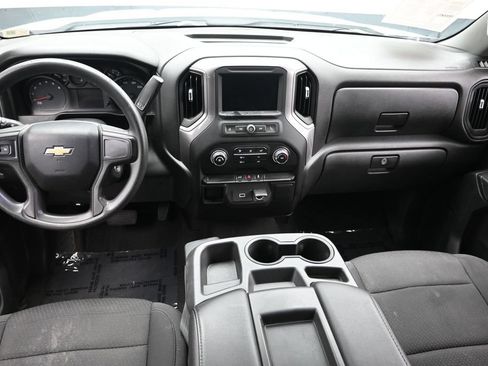 Used 2020 Chevrolet Silverado 1500 Custom w/ Custom Value Package AWD/4WD image 14