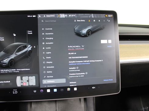 Used 2022 Tesla Model Y Performance AWD/4WD image 13
