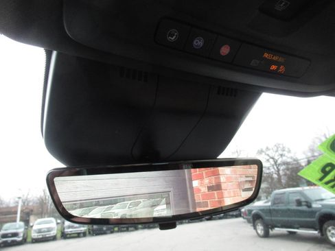 Used 2021 Cadillac Escalade Premium Luxury image 31