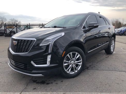 Certified 2025 Cadillac XT6 Luxury image 7
