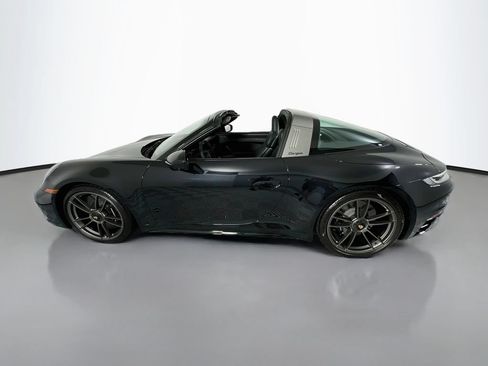 Certified 2022 Porsche 911 Targa 4 GTS AWD/4WD image 32