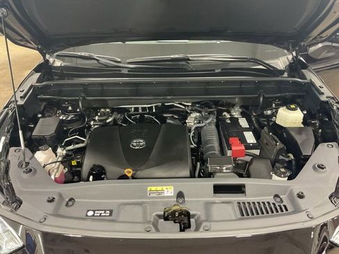 Used 2020 Toyota Highlander Limited image 23