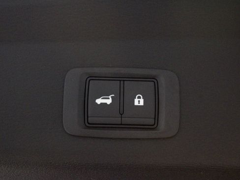 New 2025 Mitsubishi Outlander SE image 14