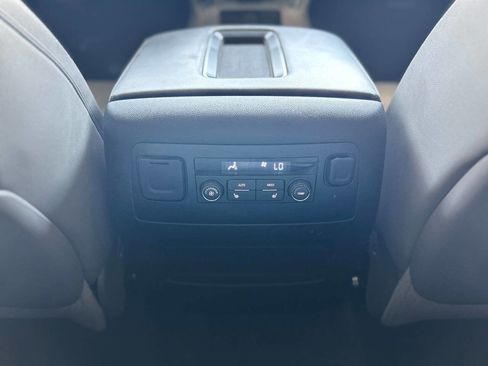 Used 2015 Chevrolet Tahoe LT w/ Luxury Package AWD/4WD image 67