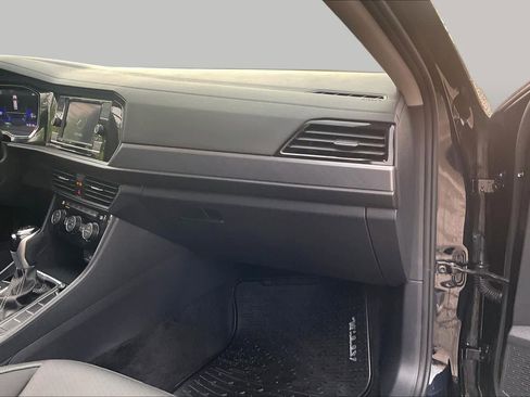 Used 2024 Volkswagen Jetta SE w/ Panoramic Sunroof Package FWD image 19