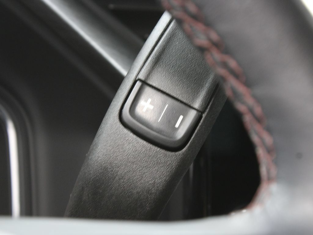 Used 2024 GMC Sierra 2500 AT4X AWD/4WD image 70