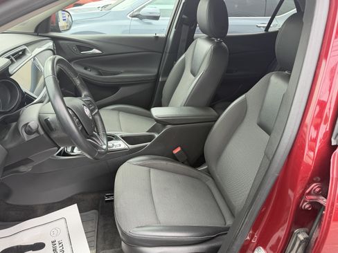 Used 2023 Buick Encore GX Preferred w/ Cold Weather Comfort Package AWD/4WD image 10