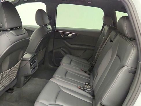 Used 2025 Audi Q7 3.0T Premium Plus AWD/4WD image 19