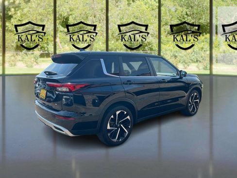 Used 2022 Mitsubishi Outlander SE AWD/4WD image 5