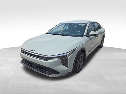 Used 2025 Kia K4 FWD image 9