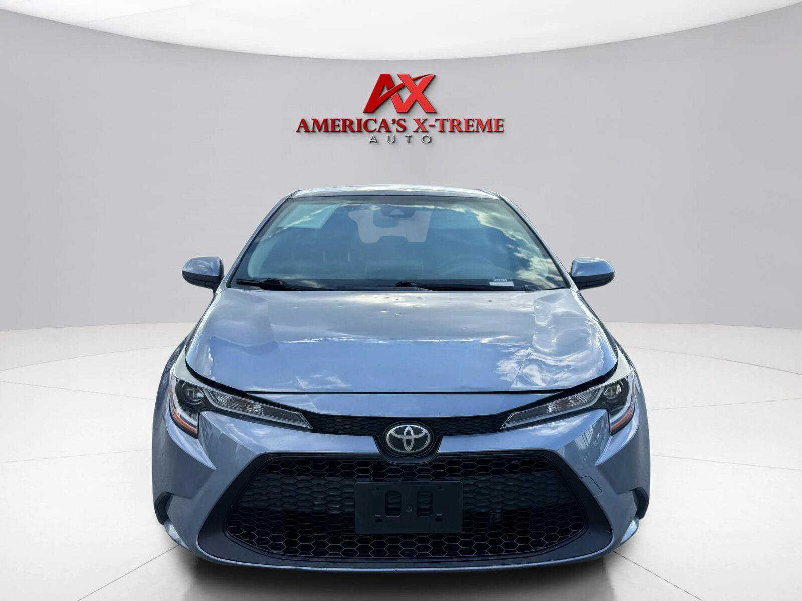 Used 2020 Toyota Corolla LE FWD image 9