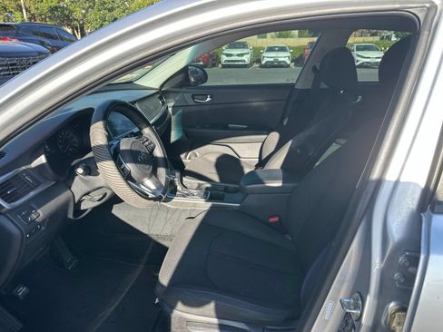 Used 2020 Kia Optima LX FWD image 14