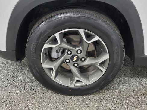 Used 2024 Chevrolet Trax LT w/ Driver Confidence Package FWD image 10