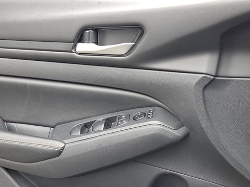 Used 2025 Nissan Altima 2.5 SV image 26