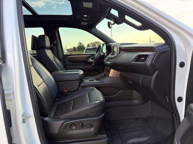 Used 2022 Chevrolet Tahoe High Country w/ Premium Package AWD/4WD image 12