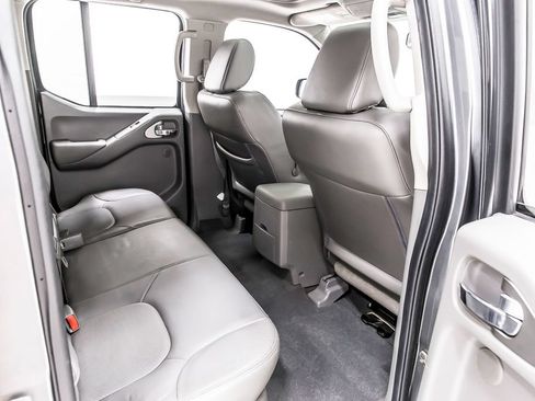 Used 2019 Nissan Frontier SL RWD image 36