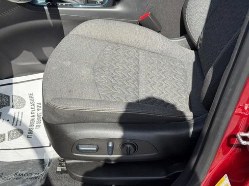 Used 2024 Chevrolet Equinox LT w/ LPO, Floor Liner Package FWD image 16