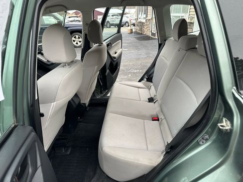 Used 2017 Subaru Forester 2.5i image 9