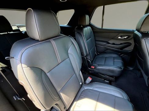 Used 2023 Chevrolet Traverse RS AWD/4WD image 22