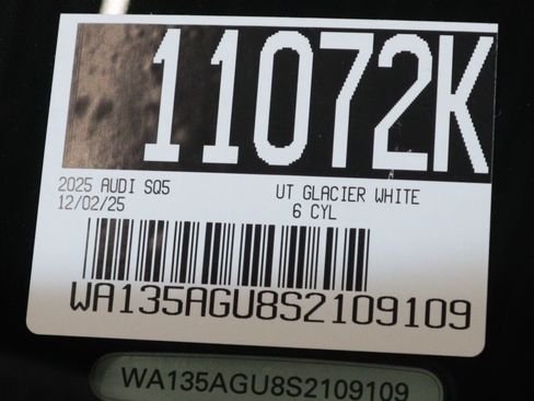 New 2025 Audi SQ5 Prestige image 34