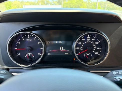 Used 2024 Kia Carnival LX FWD image 9