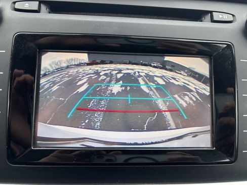 Used 2018 Toyota Highlander LE image 20