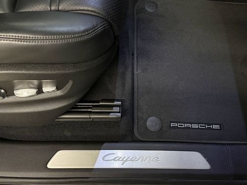 Certified 2019 Porsche Cayenne AWD/4WD image 29