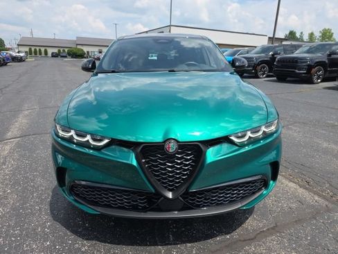 Used 2025 Alfa Romeo Tonale w/ Premium Package AWD/4WD image 9