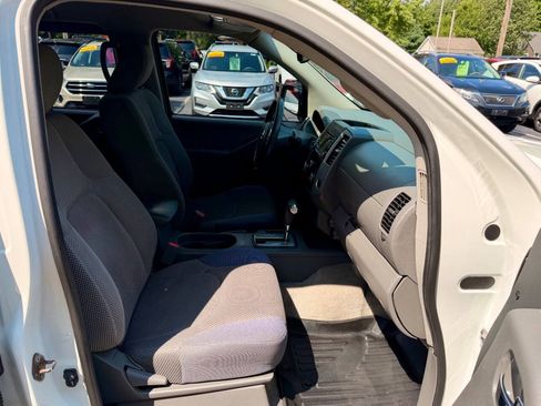 Used 2018 Nissan Frontier SV w/ Value Truck Package AWD/4WD image 21