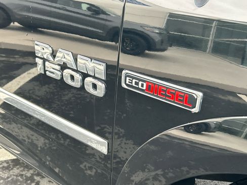 Used 2015 RAM 1500 Laramie w/ Convenience Group image 17