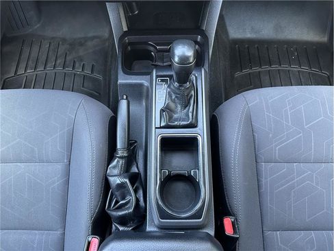 Used 2019 Toyota Tacoma TRD Off-Road AWD/4WD image 25