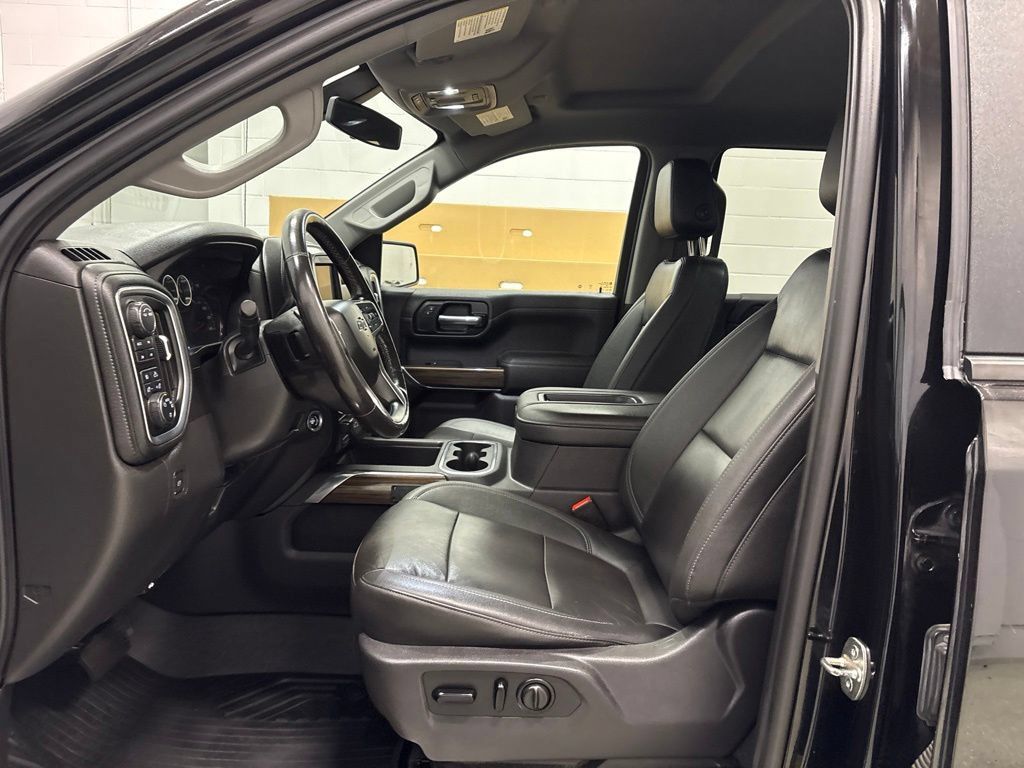 Used 2021 Chevrolet Silverado 1500 LT Trail Boss w/ Convenience Package II AWD/4WD image 18